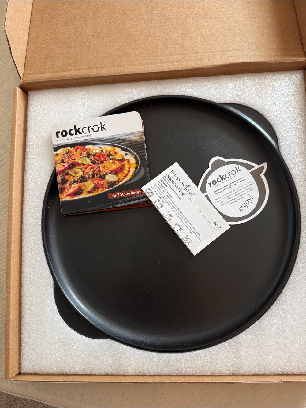The Pampered Chef Rockcrok Black Nonstick Grill Stone Pizza Pan